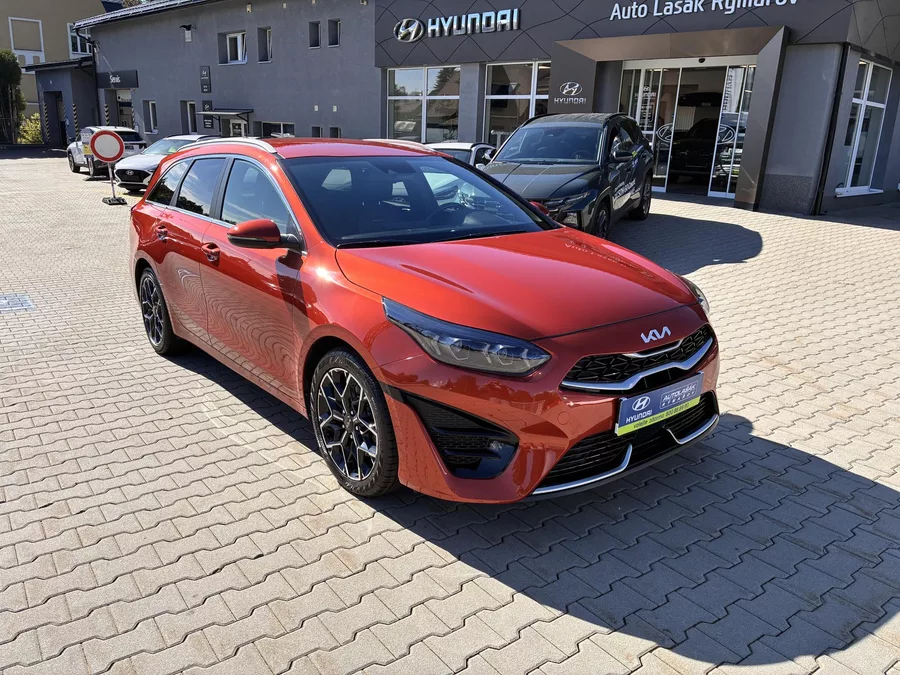 Kia Ceed 1.5T-GDi 118kW GT LINE AUTOMAT