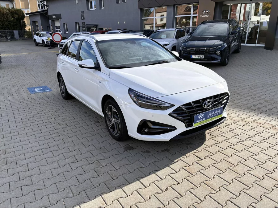 Hyundai i30 WG 1.5T-GDi 118kW SMART NAVI