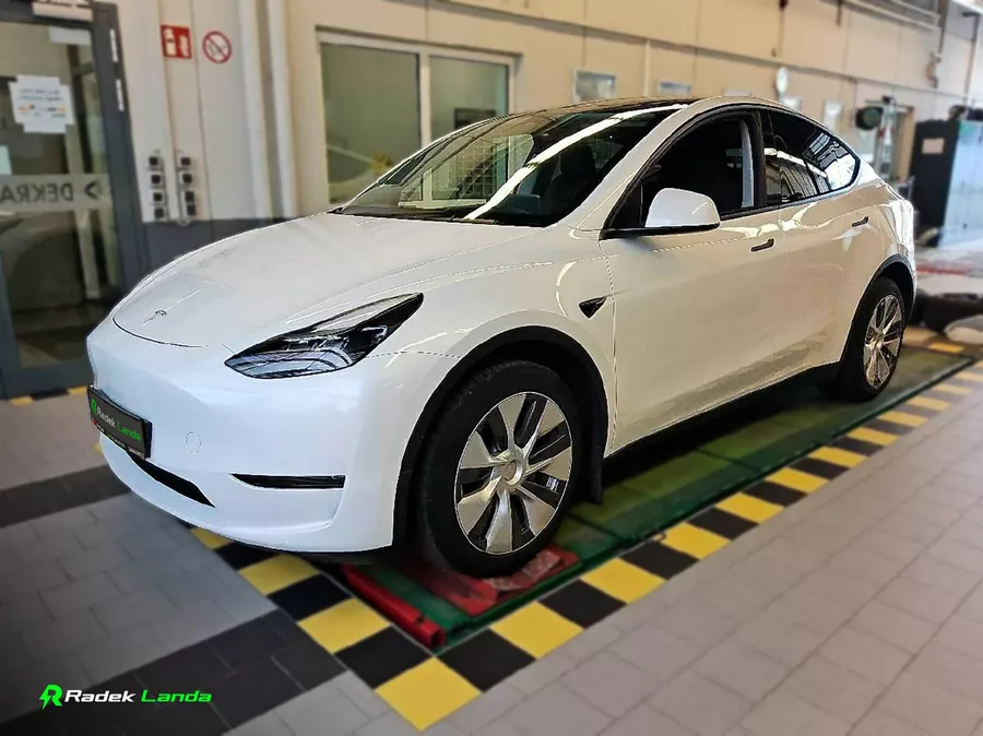 Tesla Model Y AWD Berlín | Dual Motor, AMD