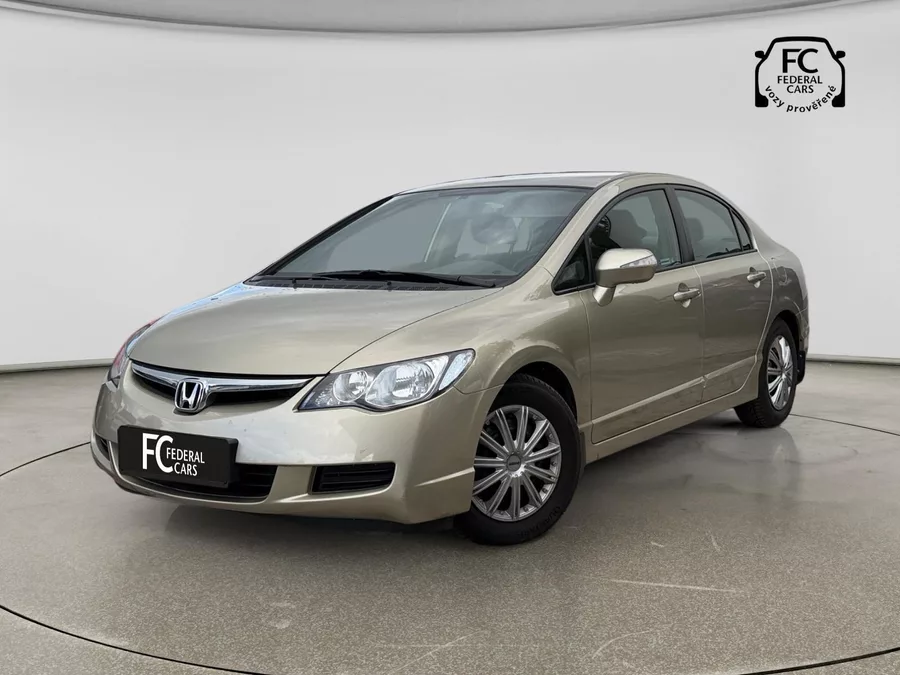 Honda Civic 8. gen 1.8 LS