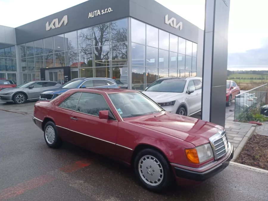 Mercedes-Benz 124 Coupé