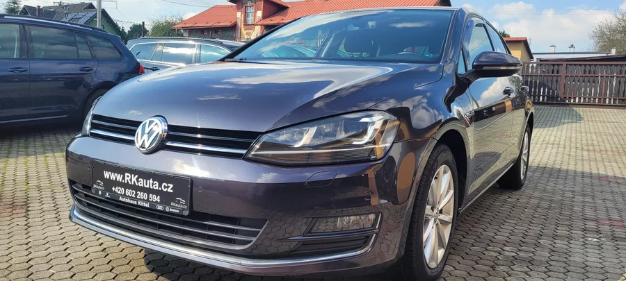 Volkswagen Golf 7 1,2 TSi 81kW benzín Lounge