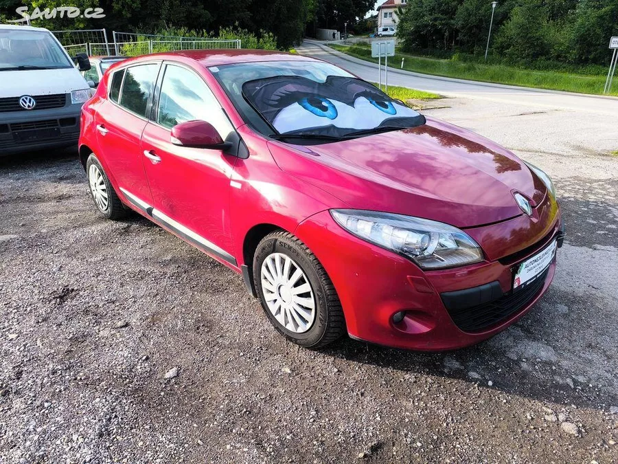 Renault Mégane KRÁSNÝ,VÝBAVA,95TKM,SERVISKA