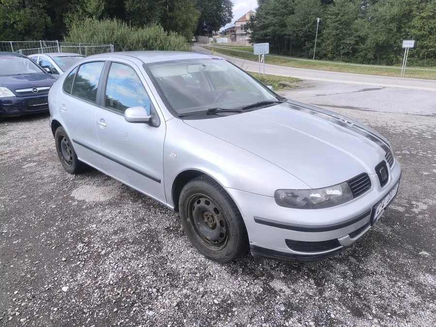 Seat Leon BEZ KOROZE,KLIMA,240KM,NOVÁ TK