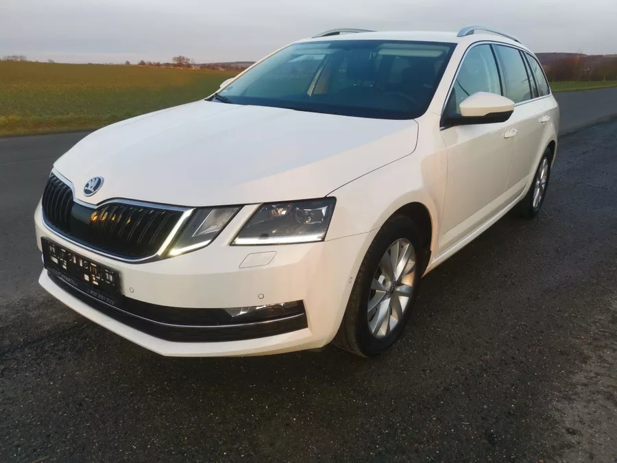 Škoda Octavia 2,0TDI DSG 110kW ACC STYLEPLUS