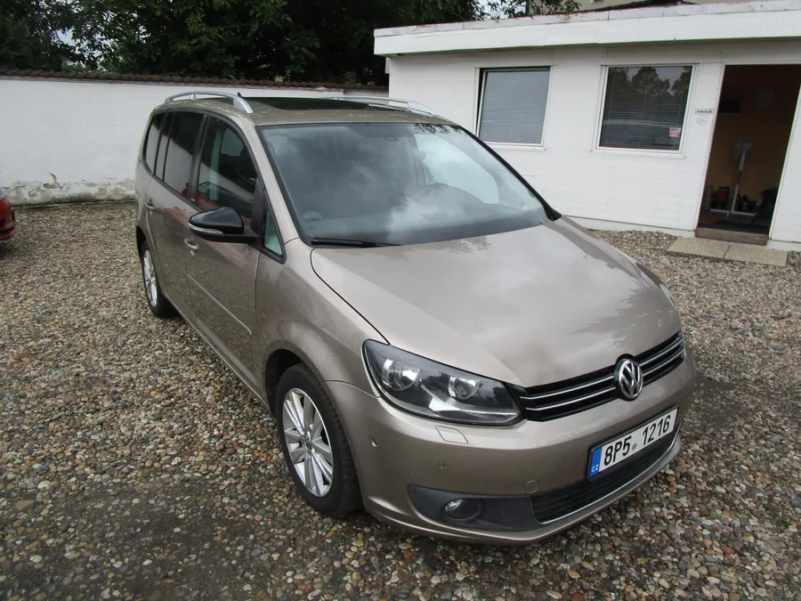 Volkswagen Touran 2,0TDI-103KW-NOVÁ STK