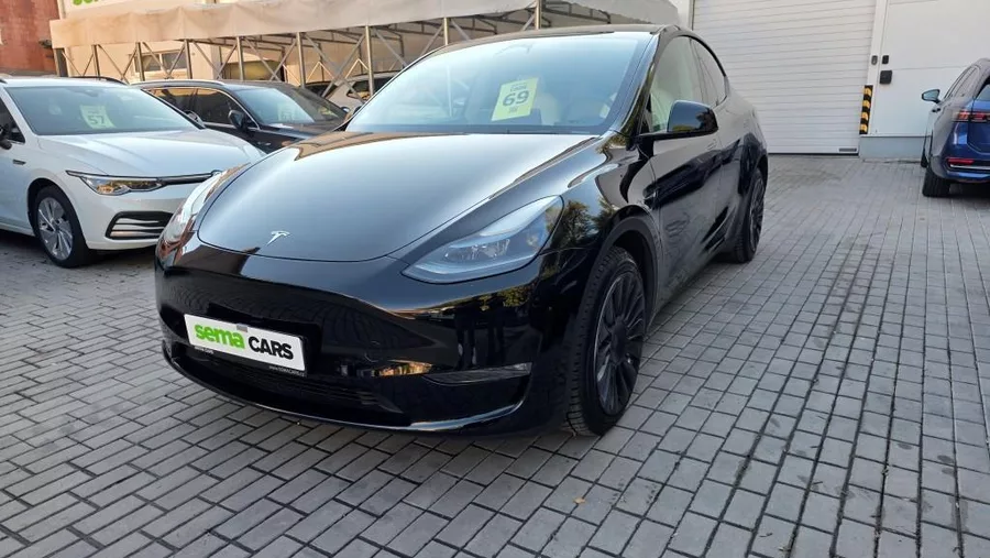 Tesla Model Y LR AWD DE Záruka SoH 92,7%