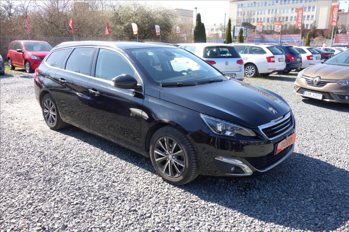 Peugeot 308 1,6 HDi 88KW, PANORAMA, NAVI.