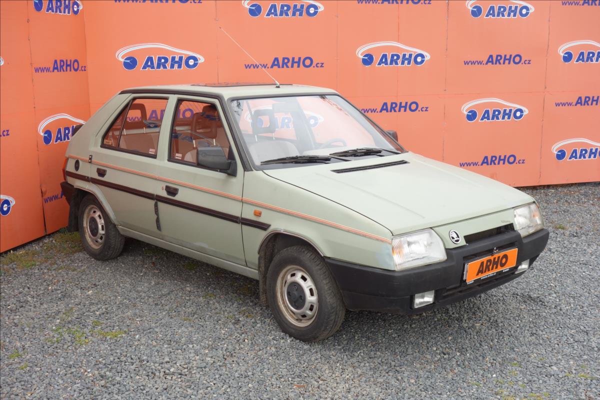 Škoda Favorit 1,3 KOUPENO NOVÉ V ČR, 1 MAJ.