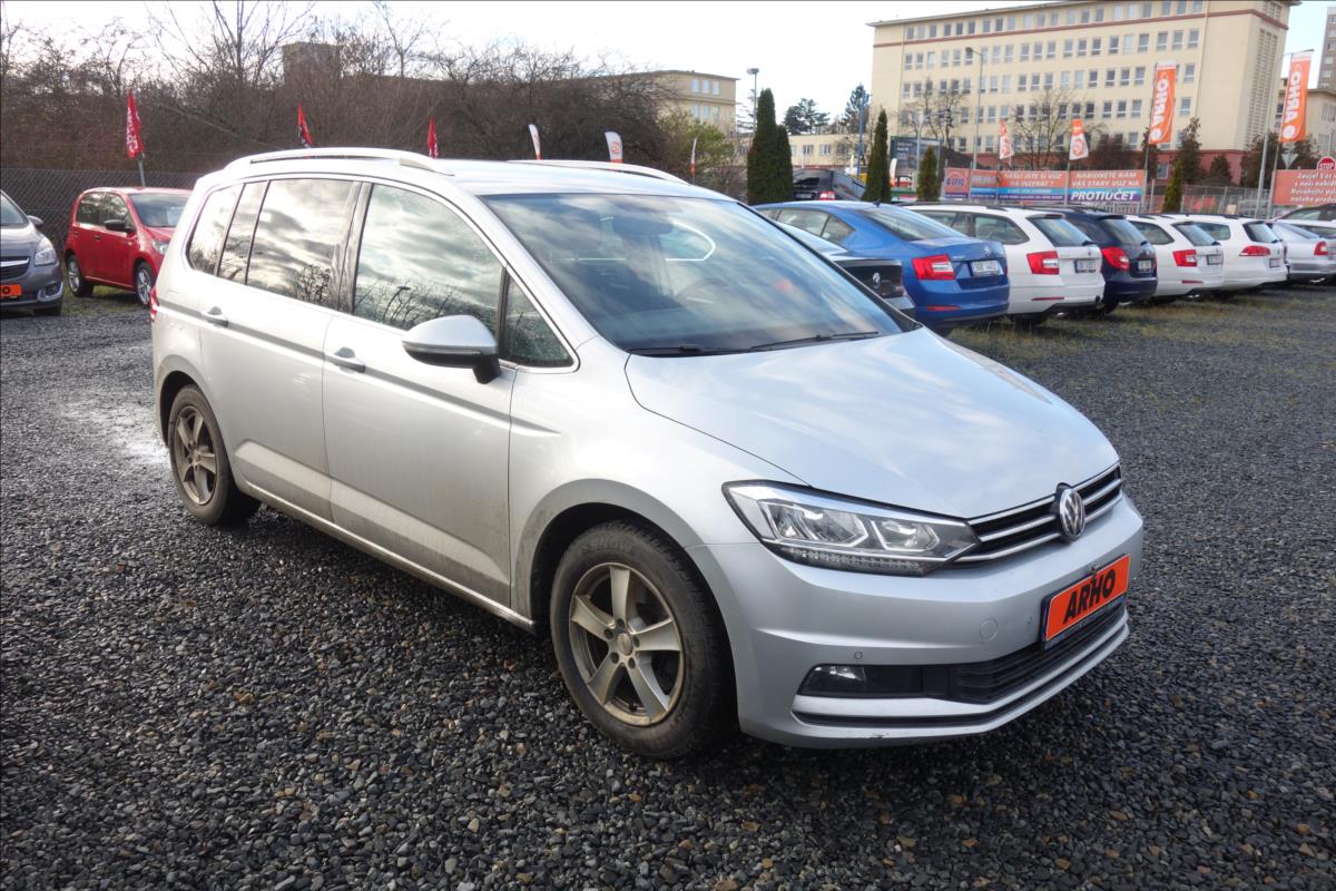 Volkswagen Touran 2,0 TDi 110KW,ČR,SERV.KN.,DSG.