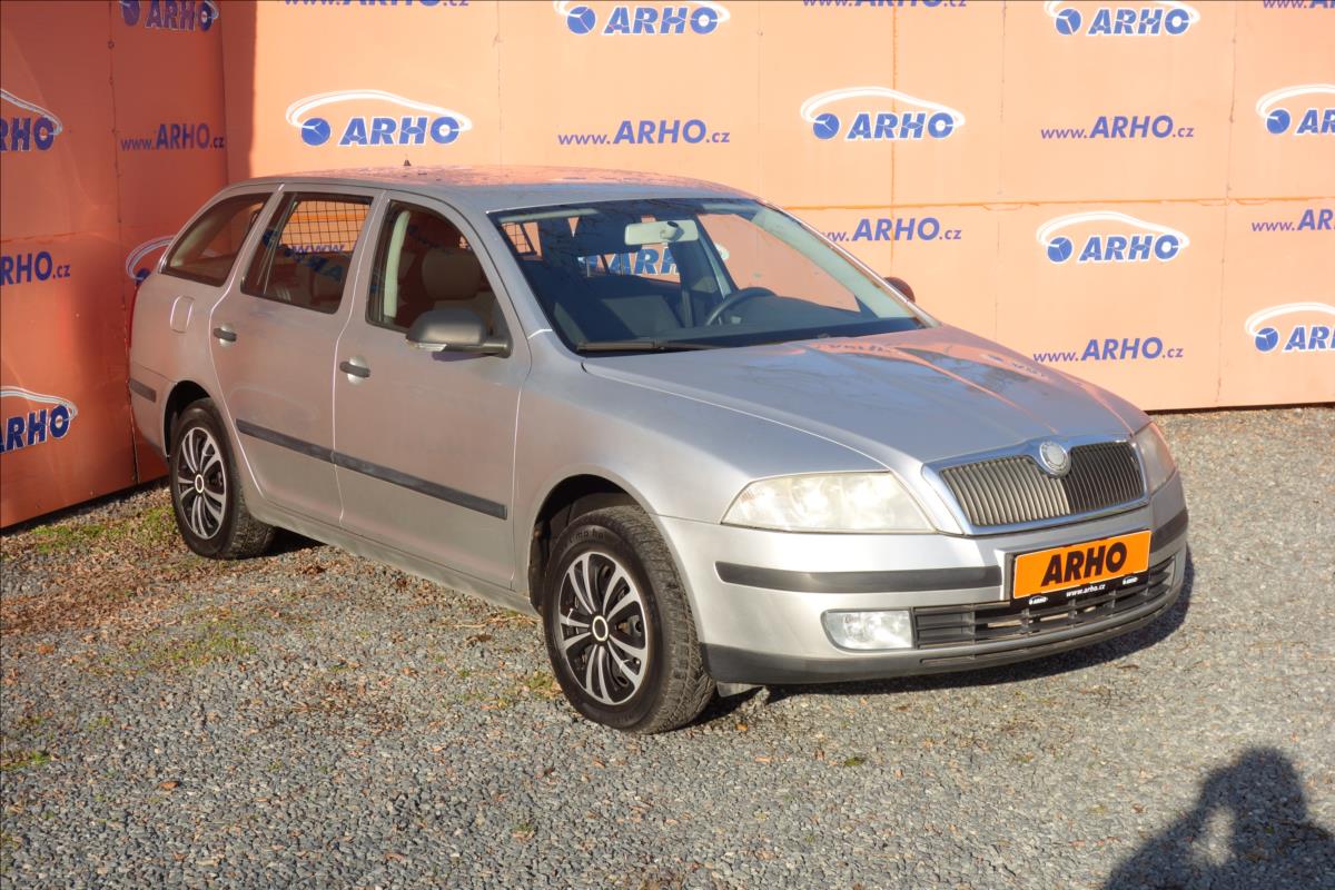 Škoda Octavia 1,8 TSi, ČR, 1 MAJ., SERV.KN.