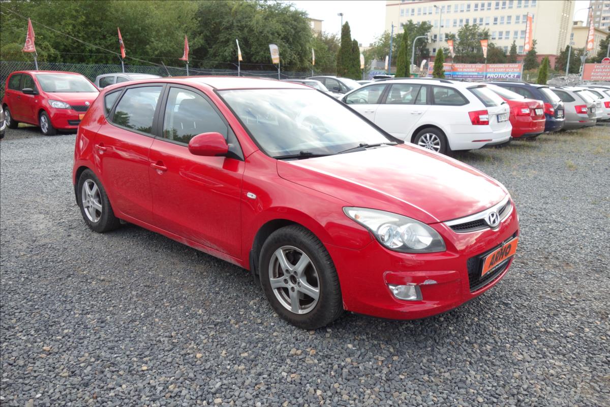Hyundai i30 1,4 i, ČR, SERV.KN., COMFORT.