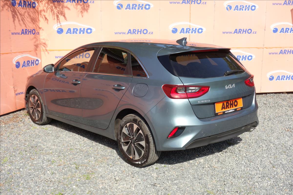 Kia Ceed 1,5 T-GDi,ČR,1 MAJ.,SERV.KN. - foto 5