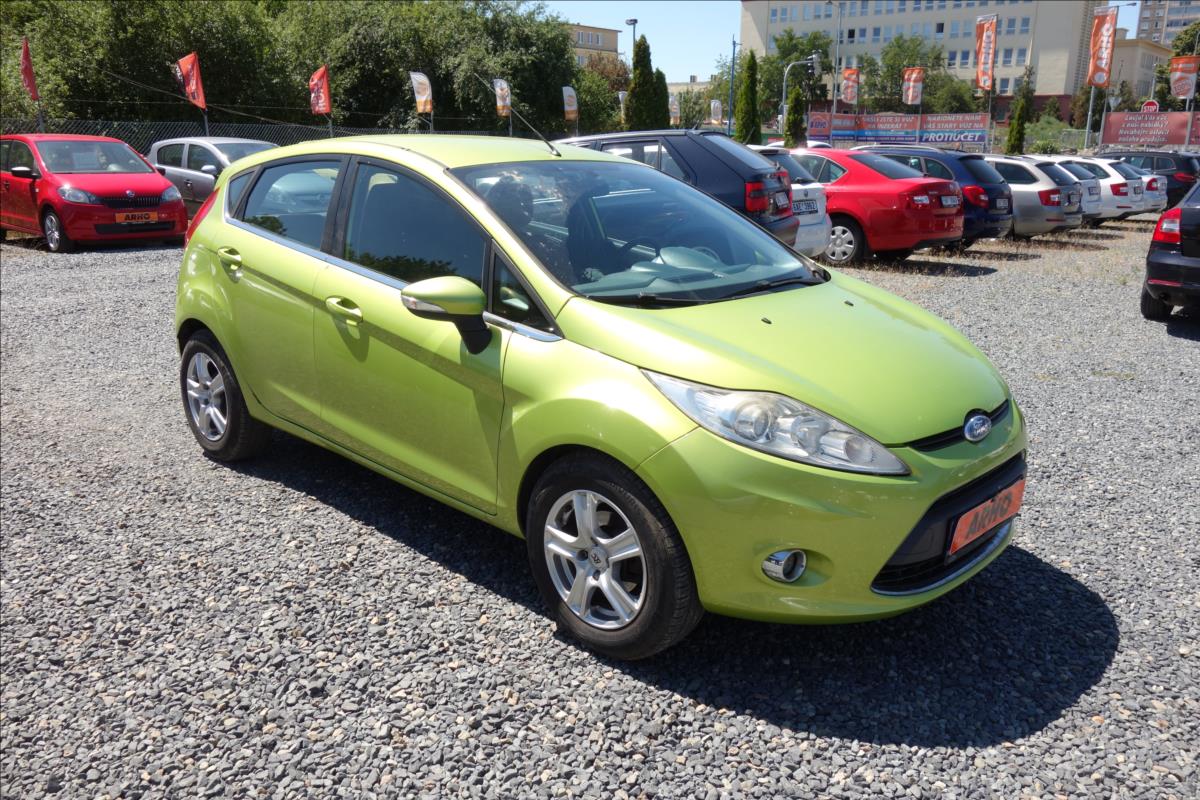 Ford Fiesta 1,2 i, ČR, KLIMATIZACE.