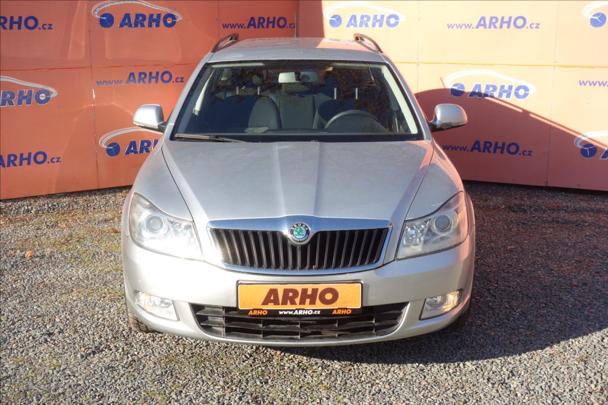 Škoda Octavia 1,6 TDi,ČR,SERV.KN.,AMBITION. - foto 2