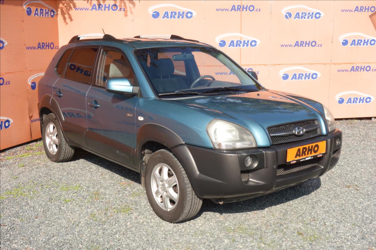 Hyundai Tucson 2,0 CRDi, ČR, 2 MAJ., 4WD.