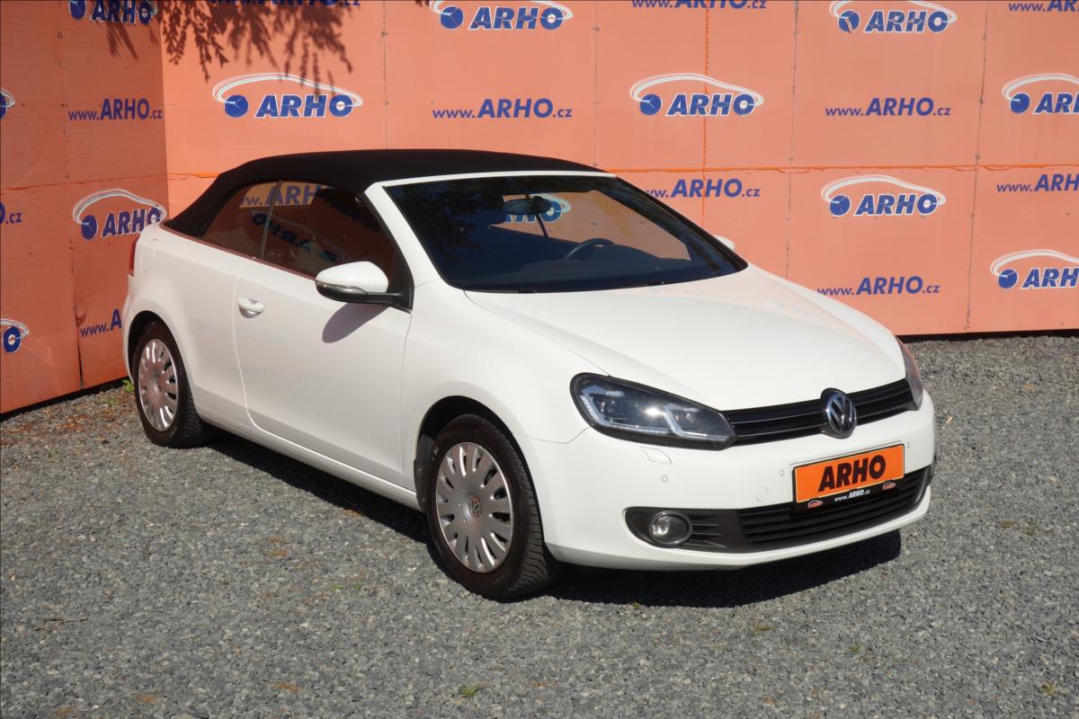 Volkswagen Golf 1,2 TSi 77KW, SERVISNÍ KNIHA.