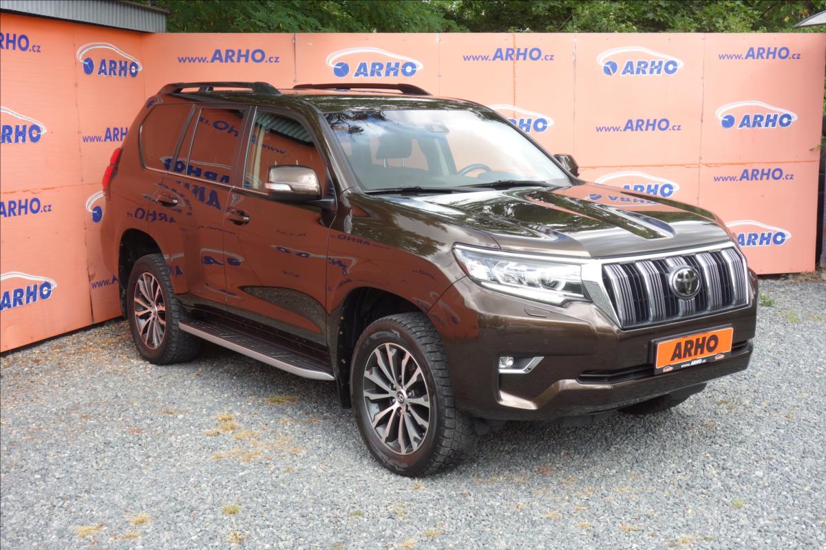 Toyota Land Cruiser 2,8 D-4D, ČR, 1 MAJ., SERV.KN.