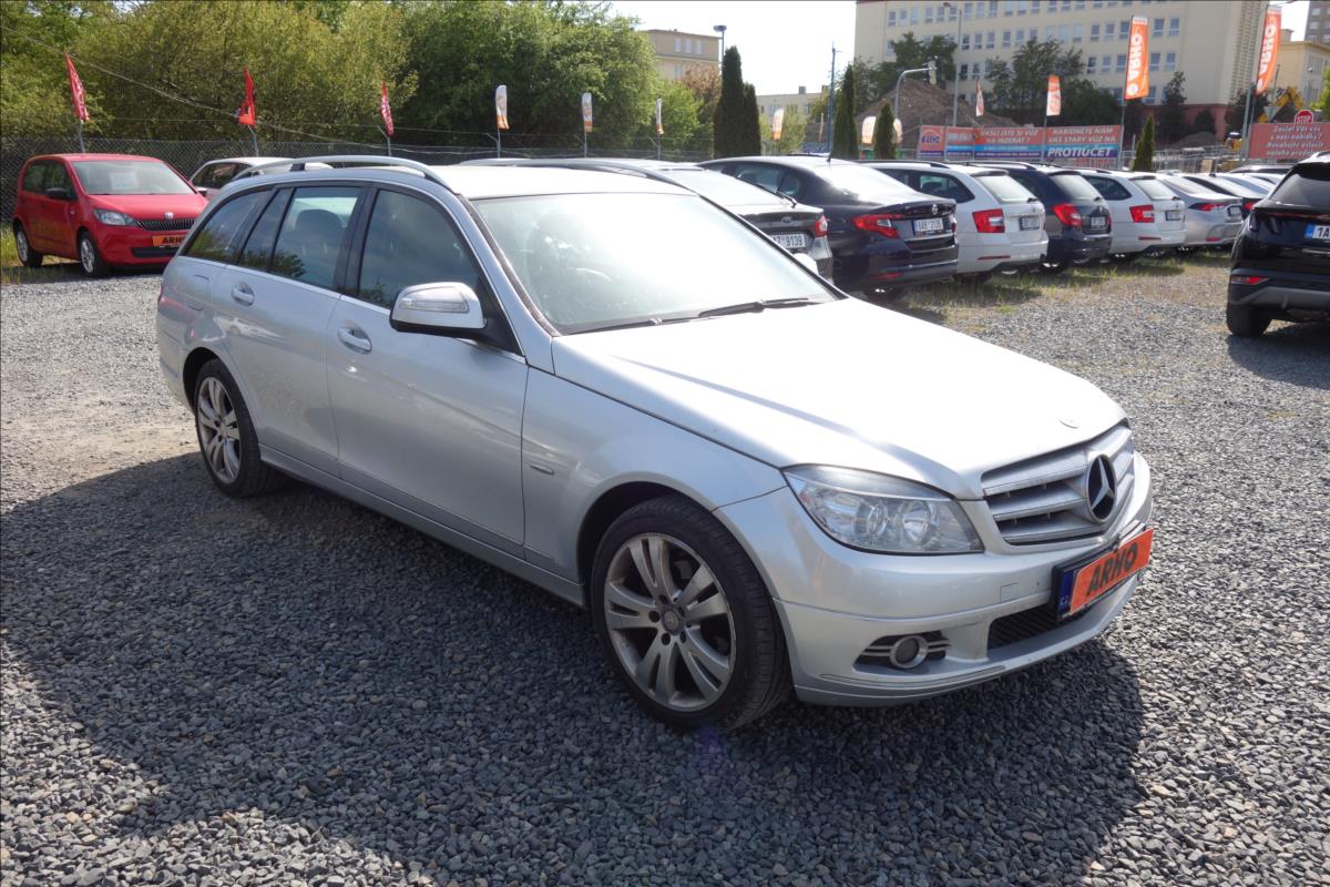 Mercedes-Benz Třídy C 200CDi 100KW, AVANTGARDE.