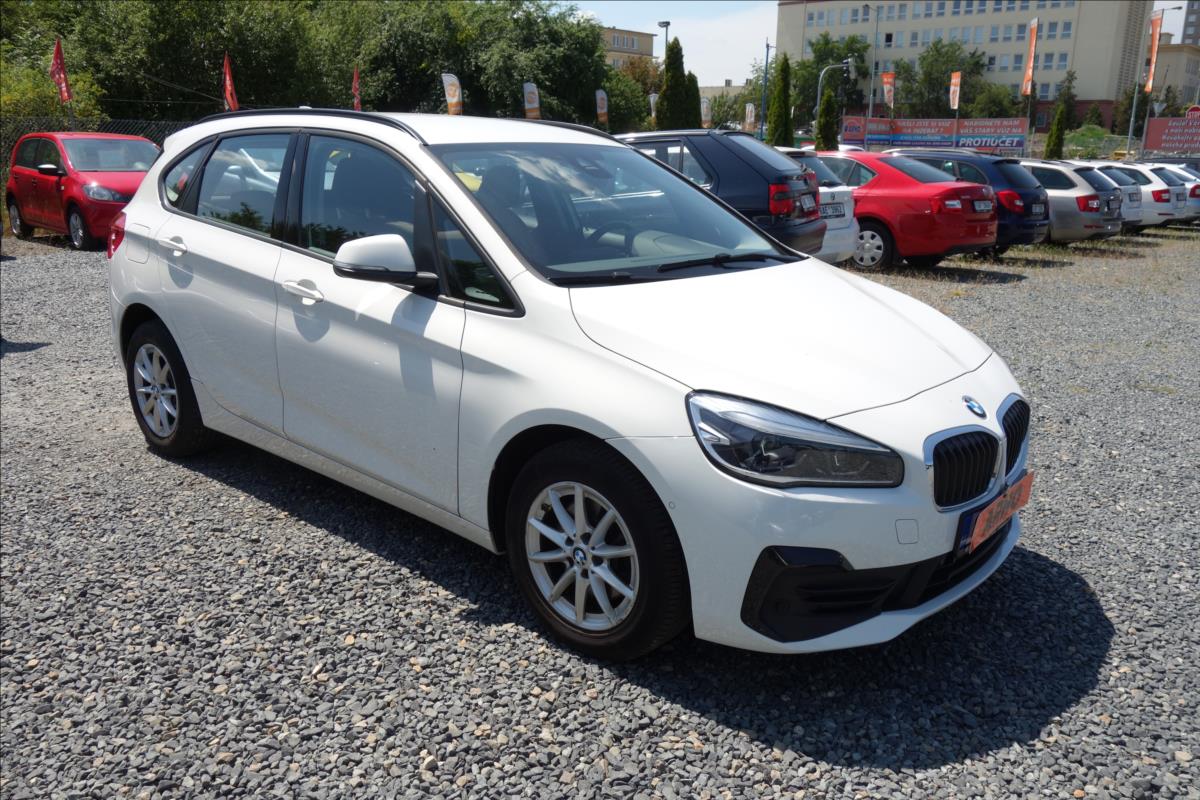 BMW Řada 2 218d, ČR, 1 MAJ., SERV.KN.