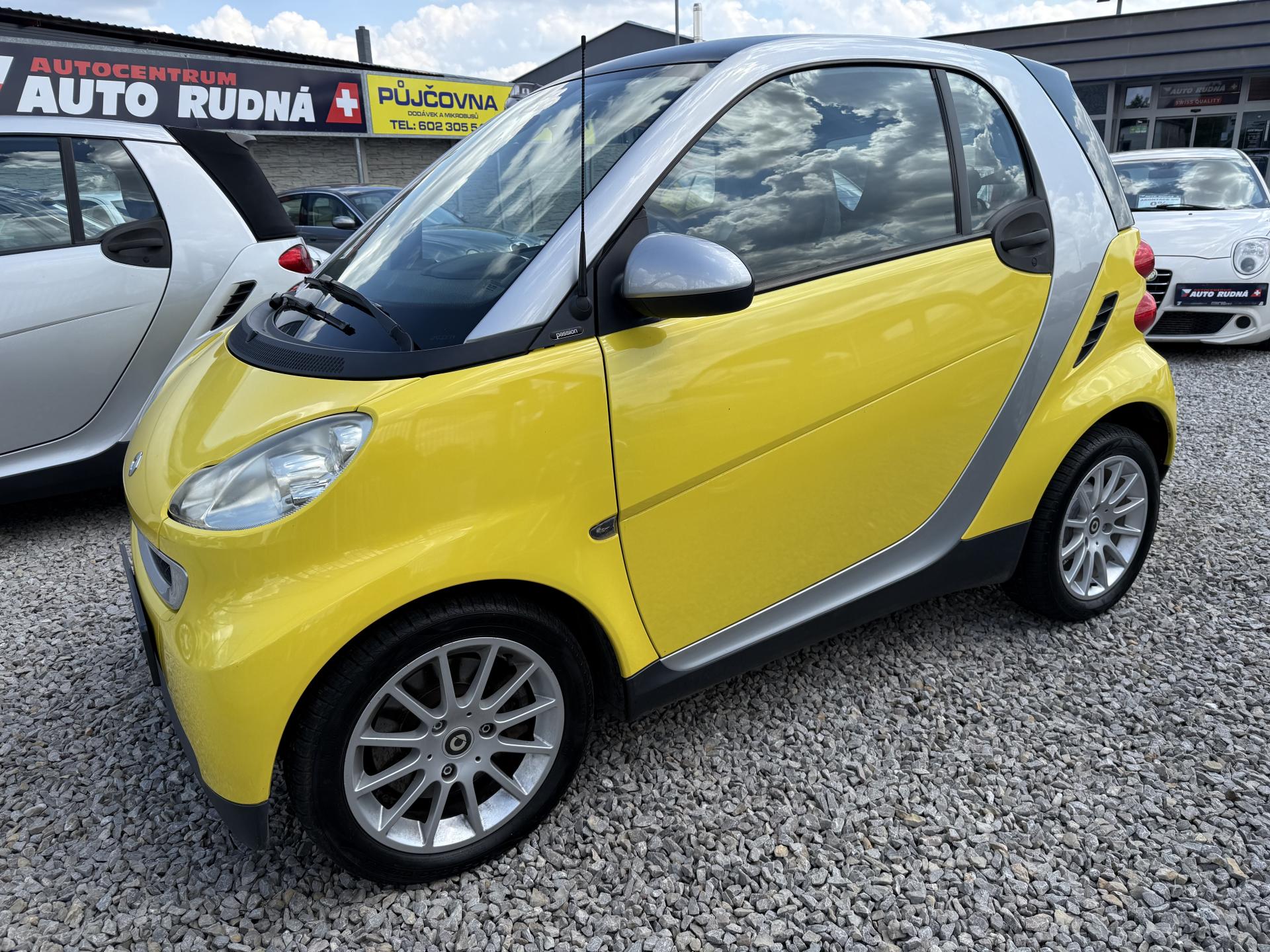 Smart Fortwo 1,0 mhd Automat REZERVACE
