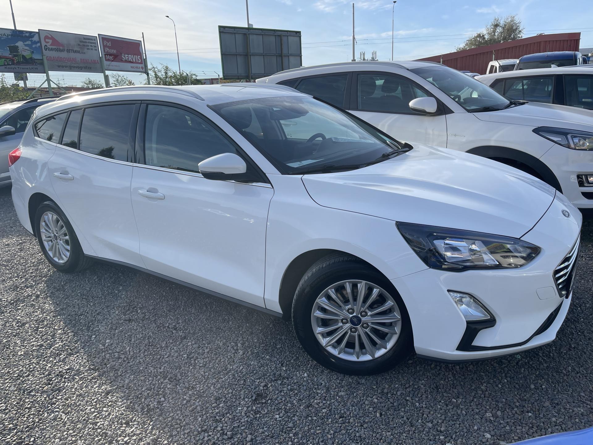 Ford Focus 1.5i 110kW TITANIUM 8st/AT ČR!