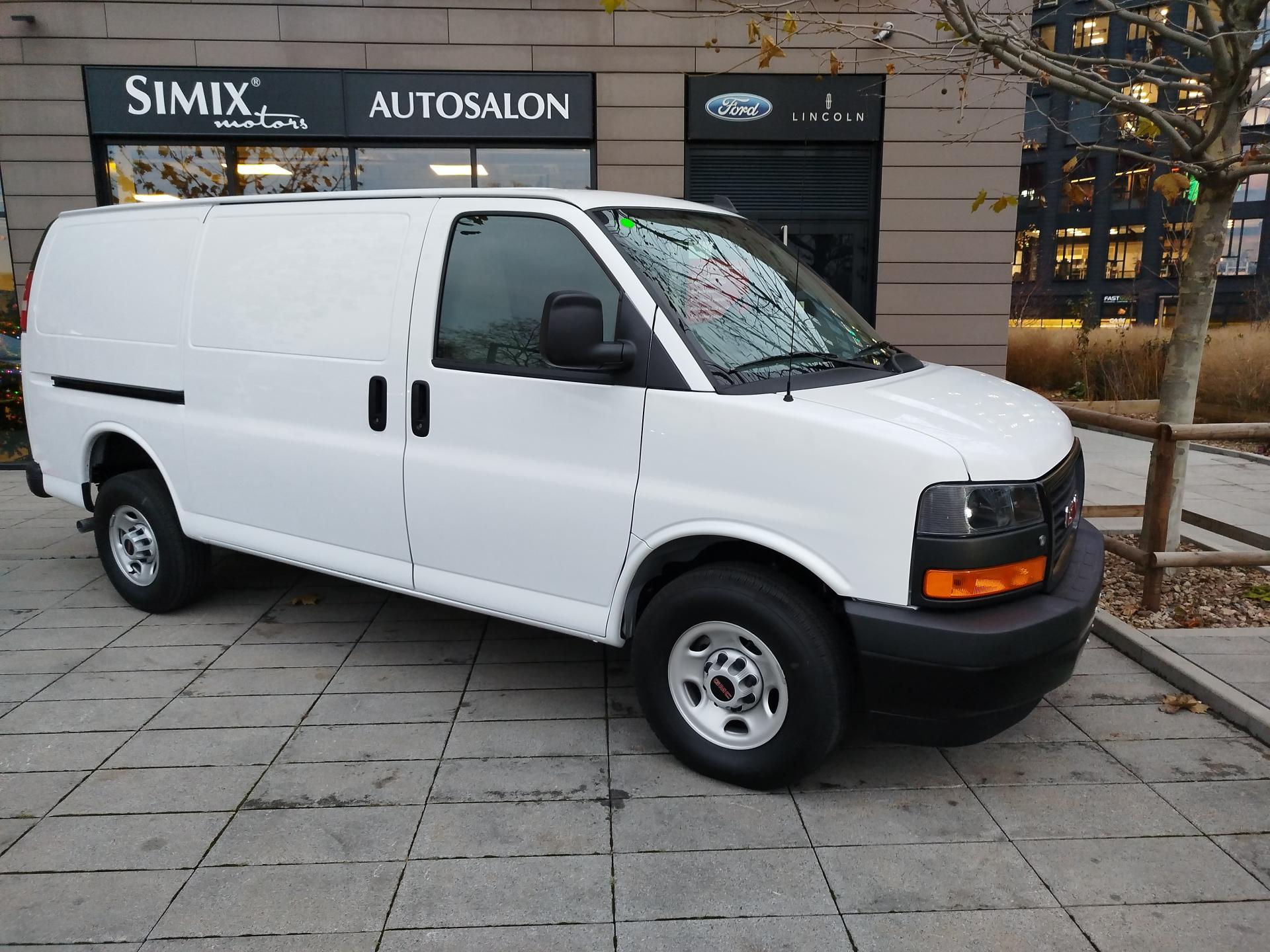 GMC Savana Cargo, rezervováno