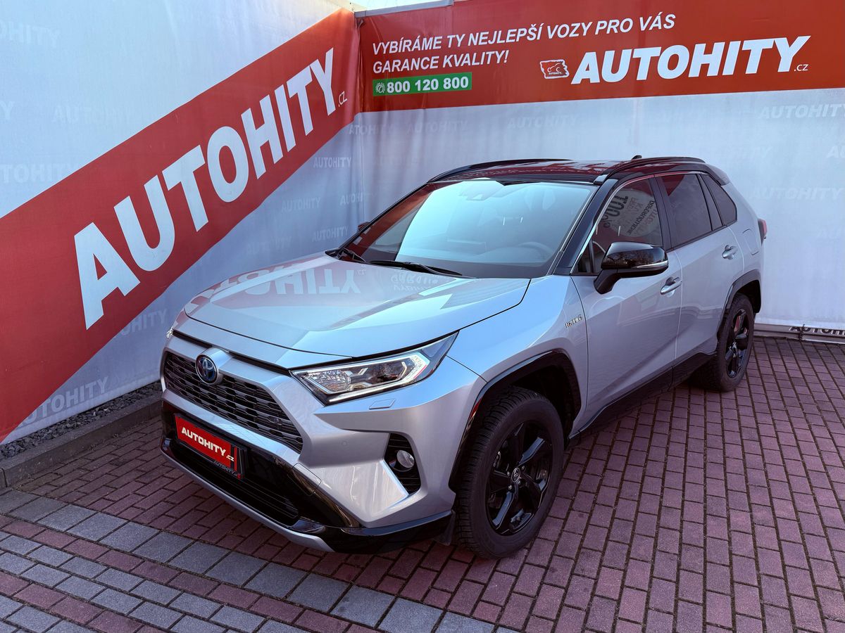 Toyota RAV4 2.5 Hybrid Selection e-CVT, ČR