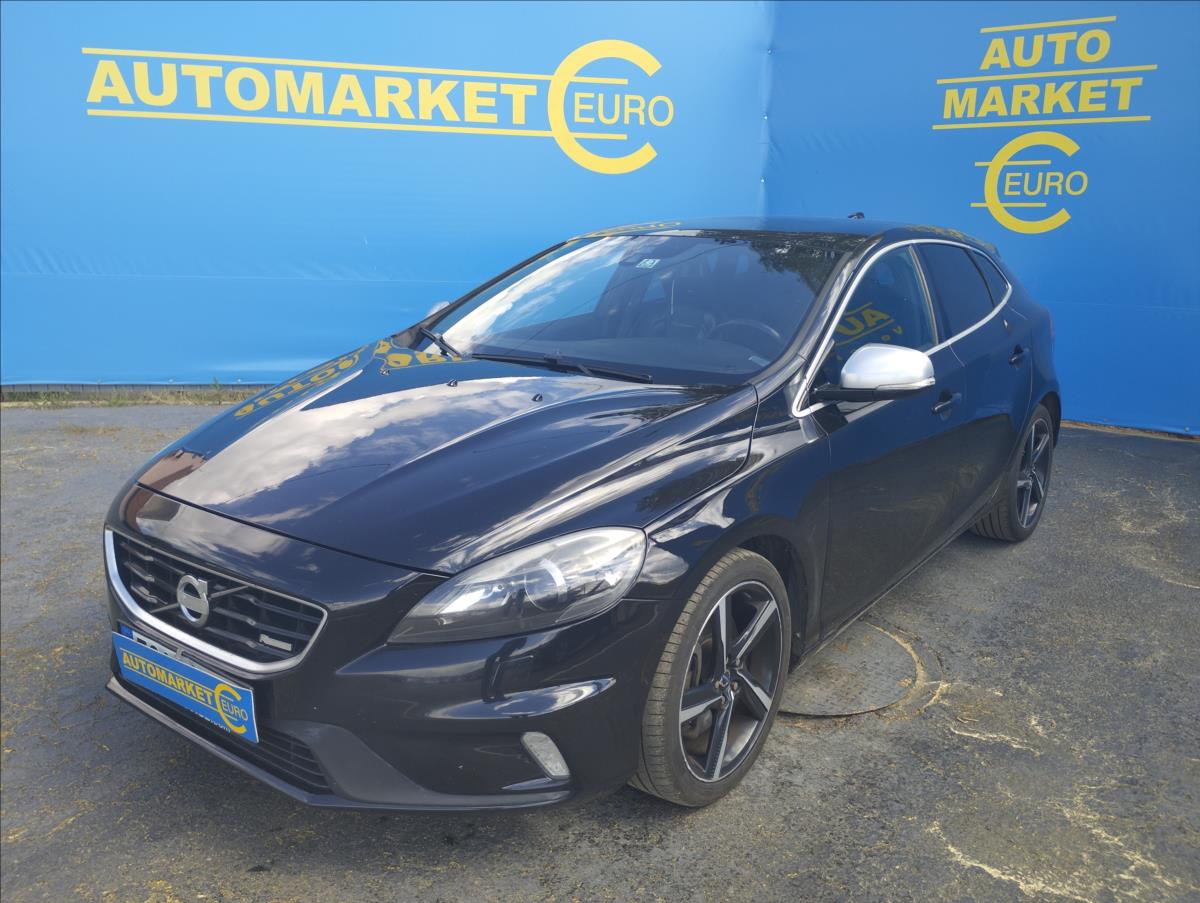 Volvo V40 2,0 D3 110KW R-DESING, PANORAM