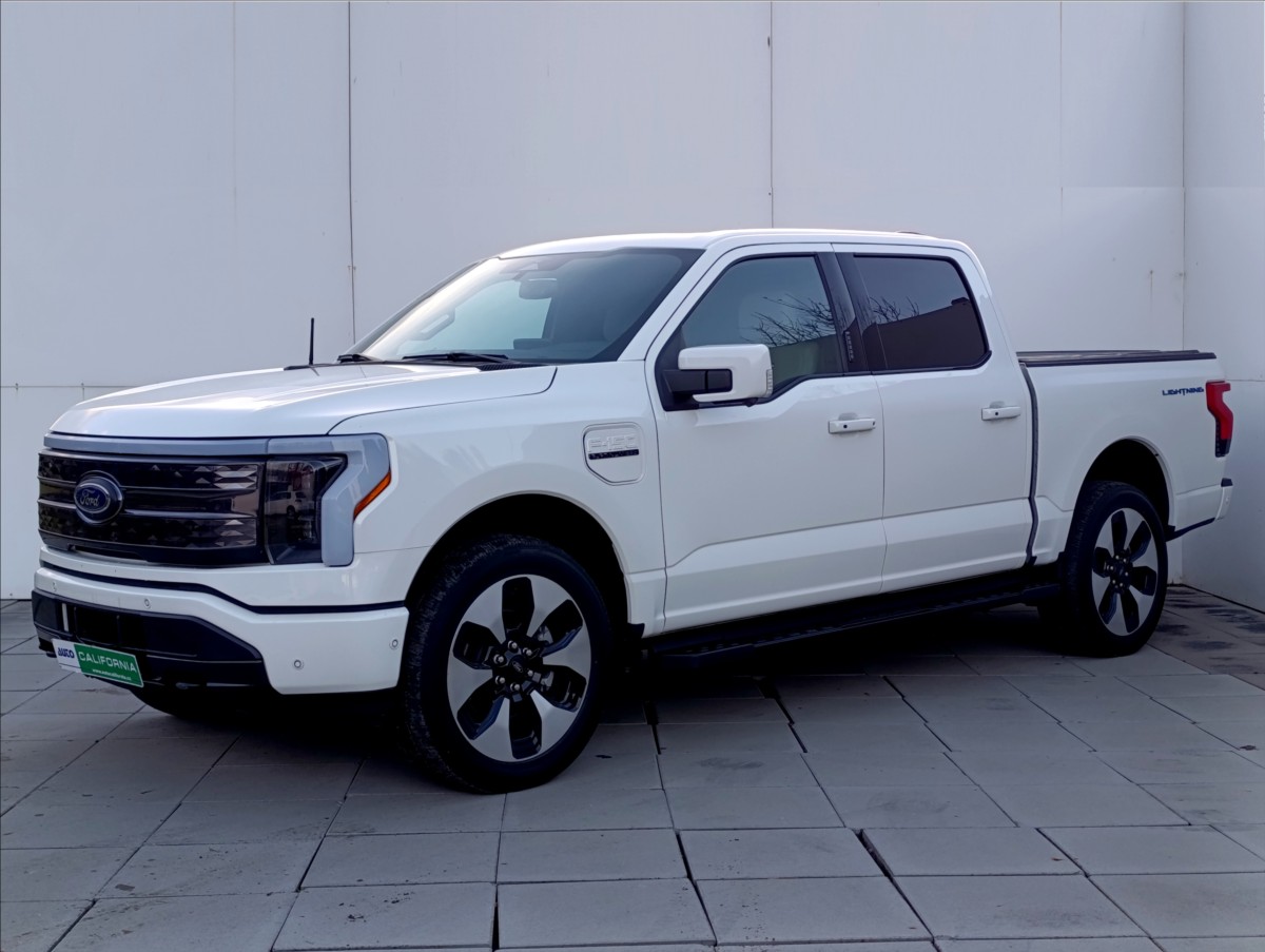 Ford F-150 Ligtning Platinum,KAMERA