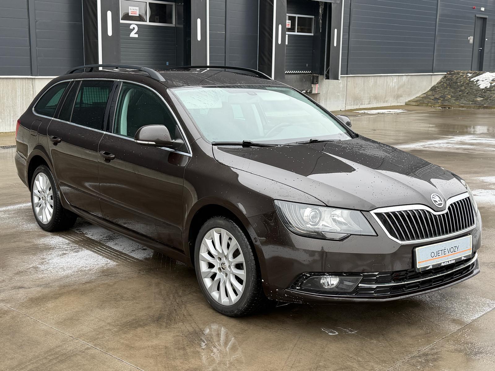 Škoda Superb 2.0TDI, volat-608 081 843