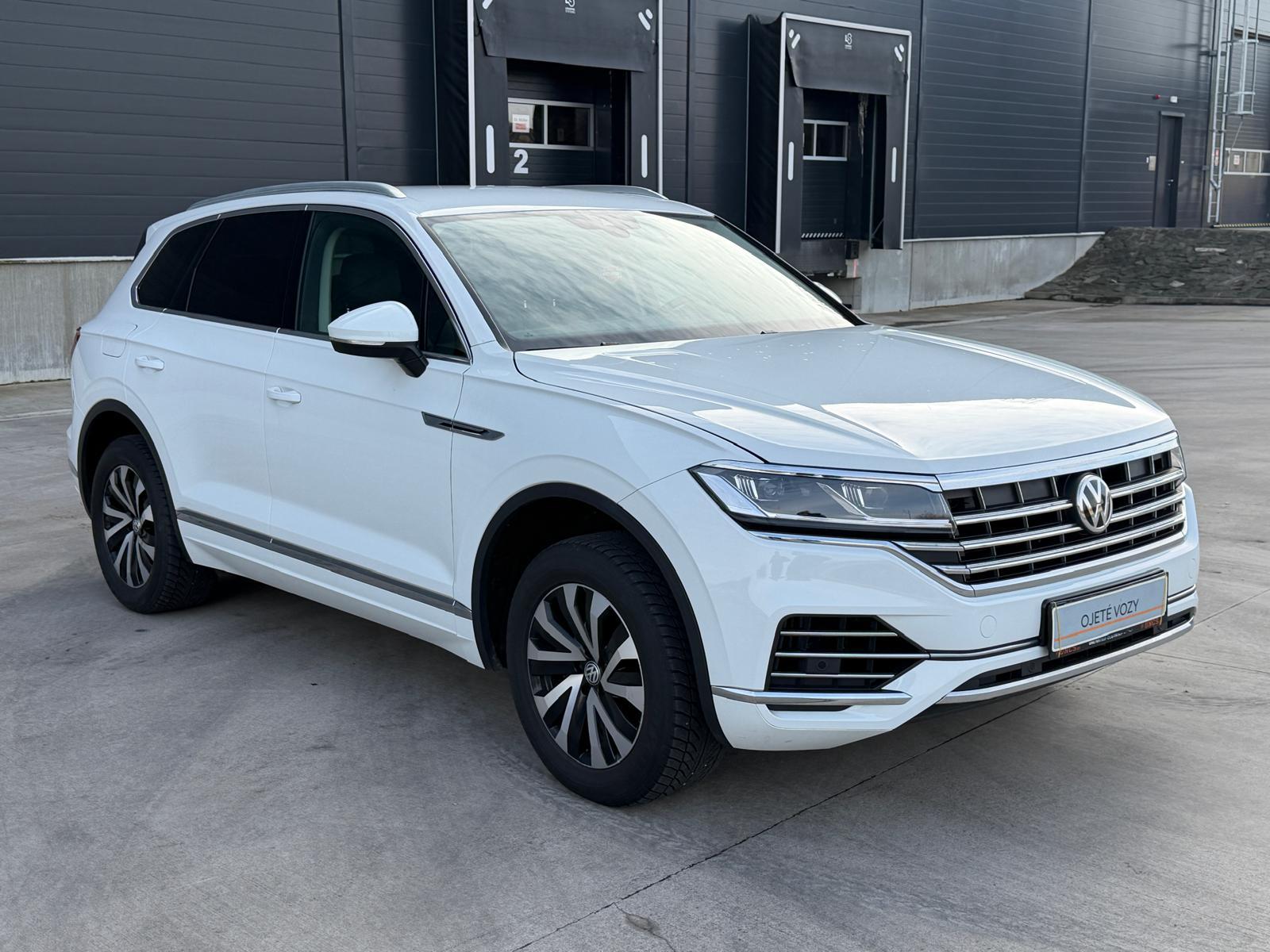 Volkswagen Touareg 3.0TDI,4x4,volat-608 081 843