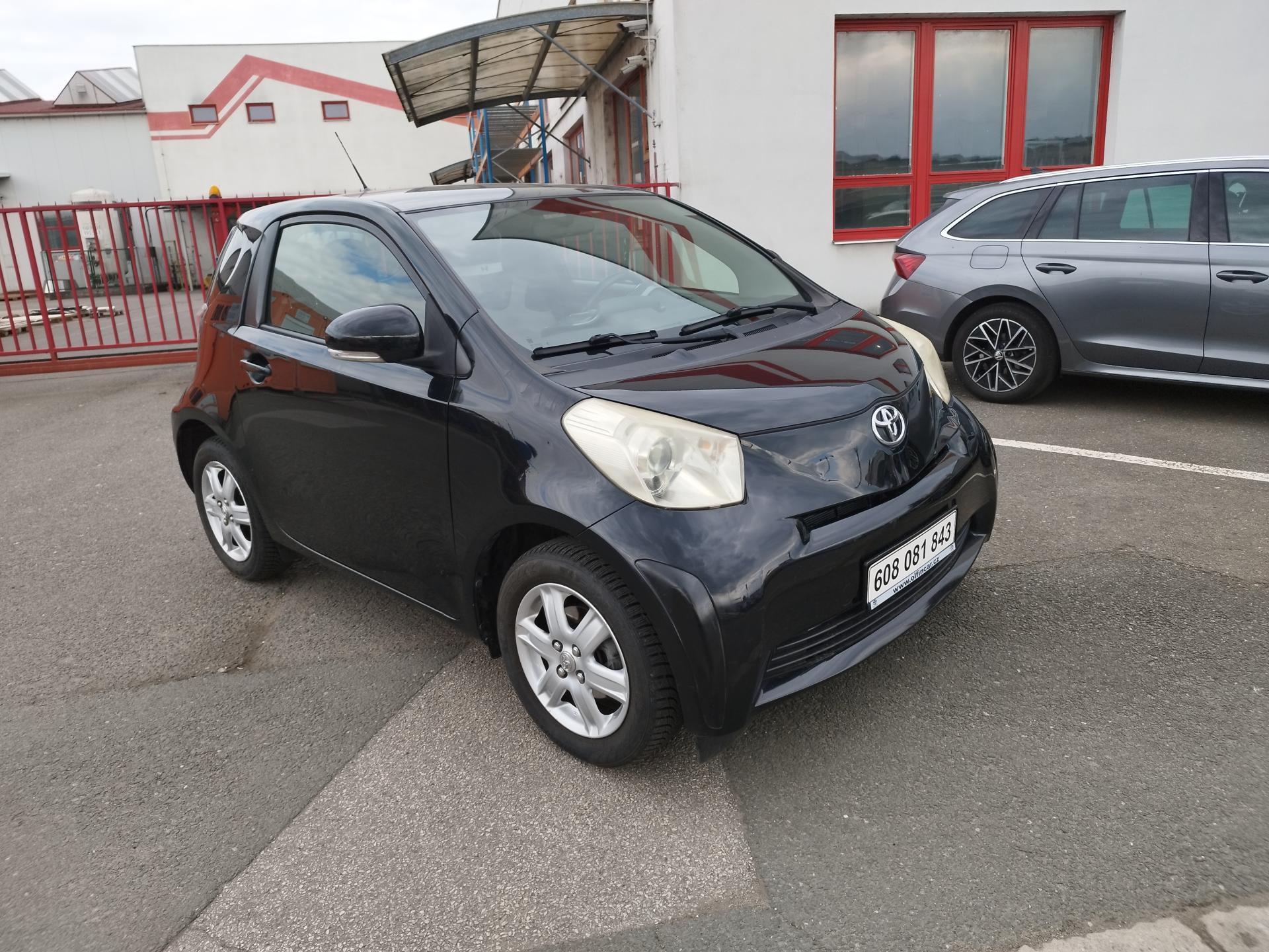 Toyota iQ 1.0i,volat- 608 081 843