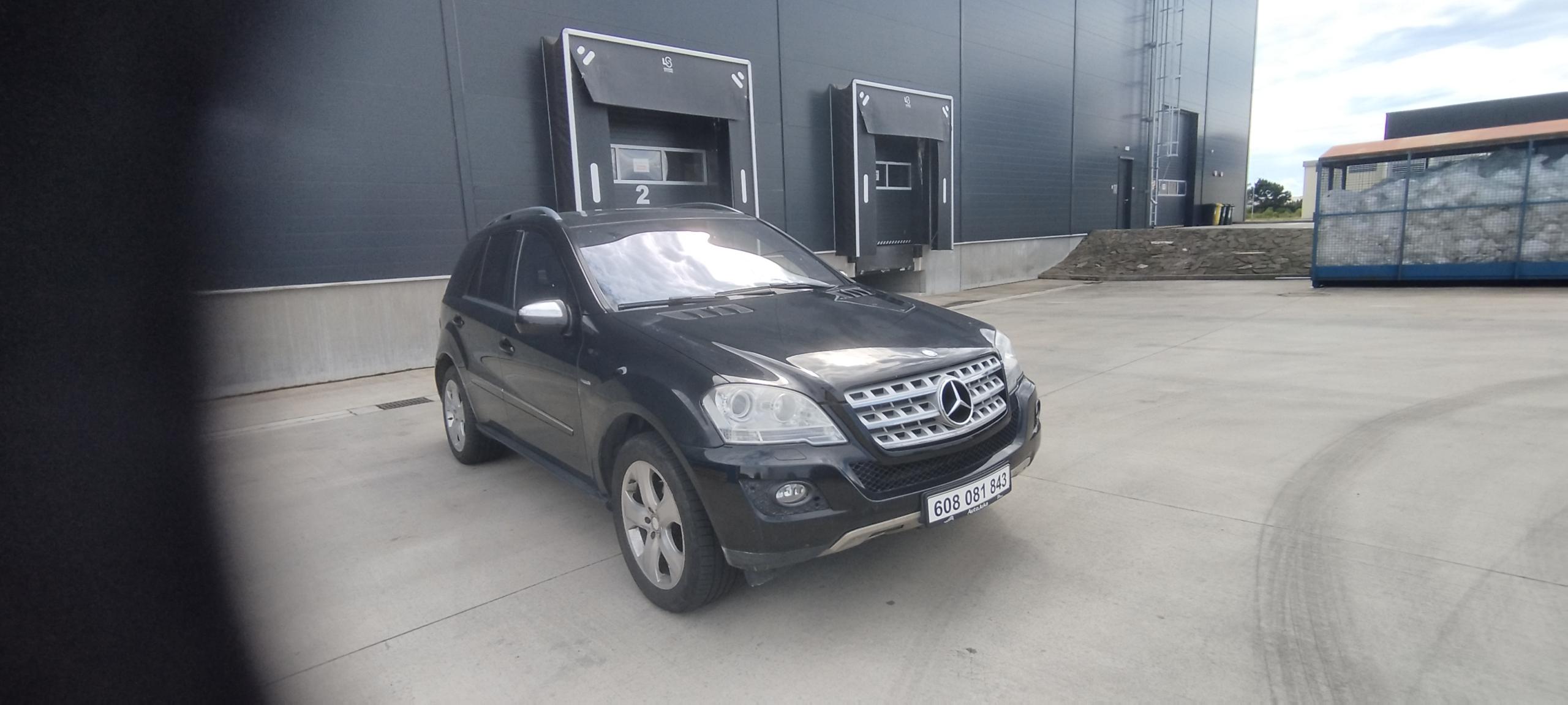 Mercedes-Benz Třídy M ML-300CDI,volat- 608 081 843