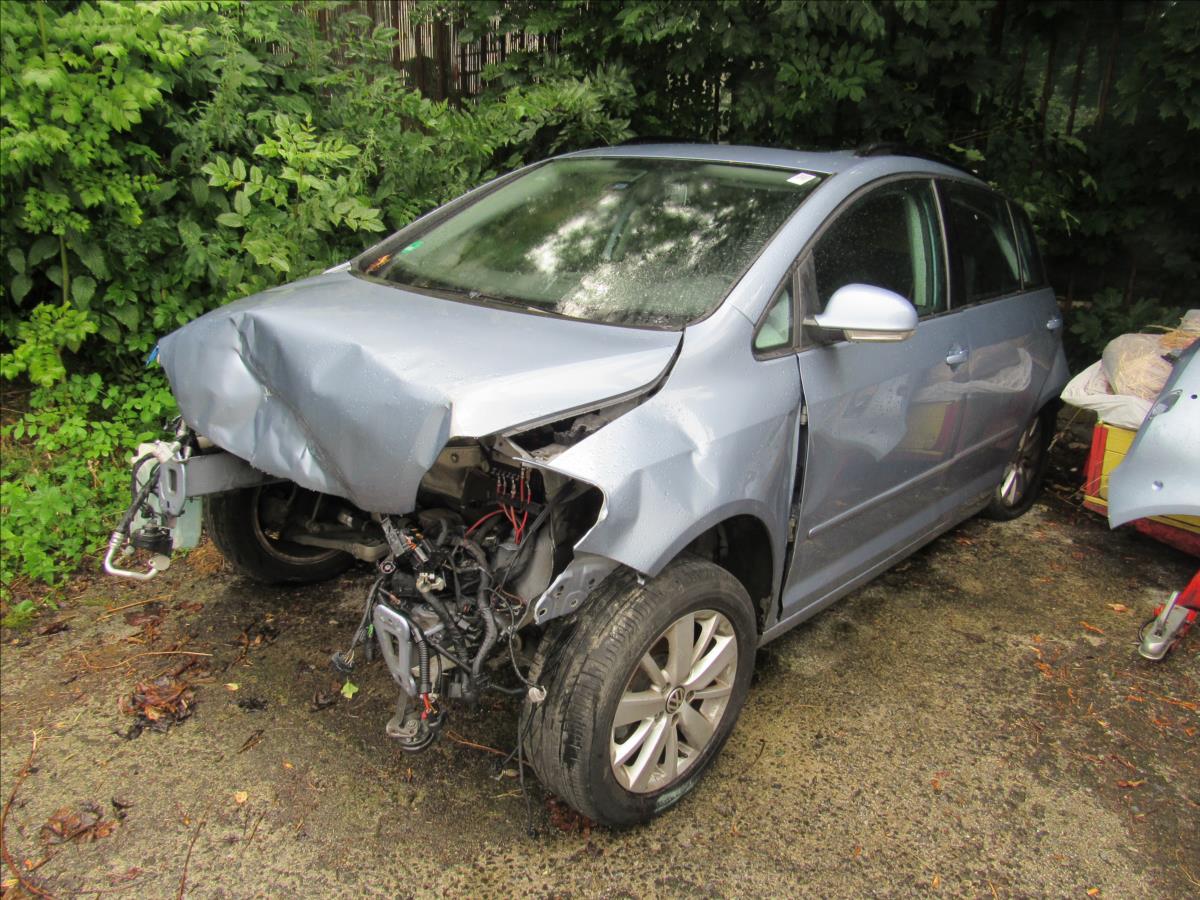 Volkswagen Golf Plus 1,2 TSi DSG Havárie