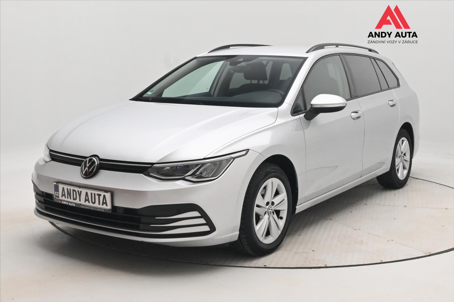 Volkswagen Golf 2,0 TDI 110kW Life LED Záruka