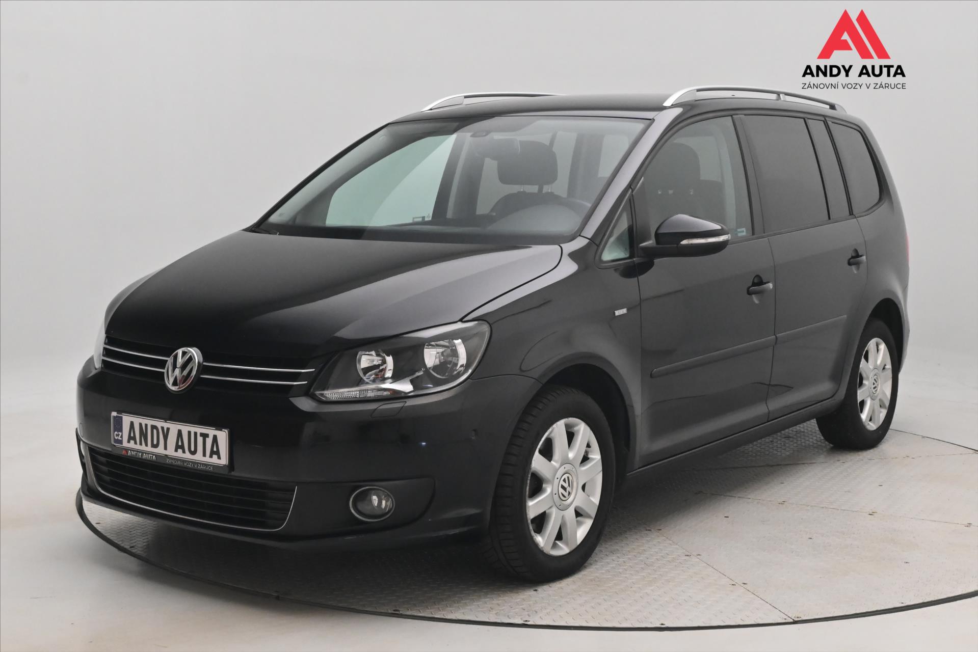 Volkswagen Touran 2,0 TDI 103kW DSG 7 míst Nová