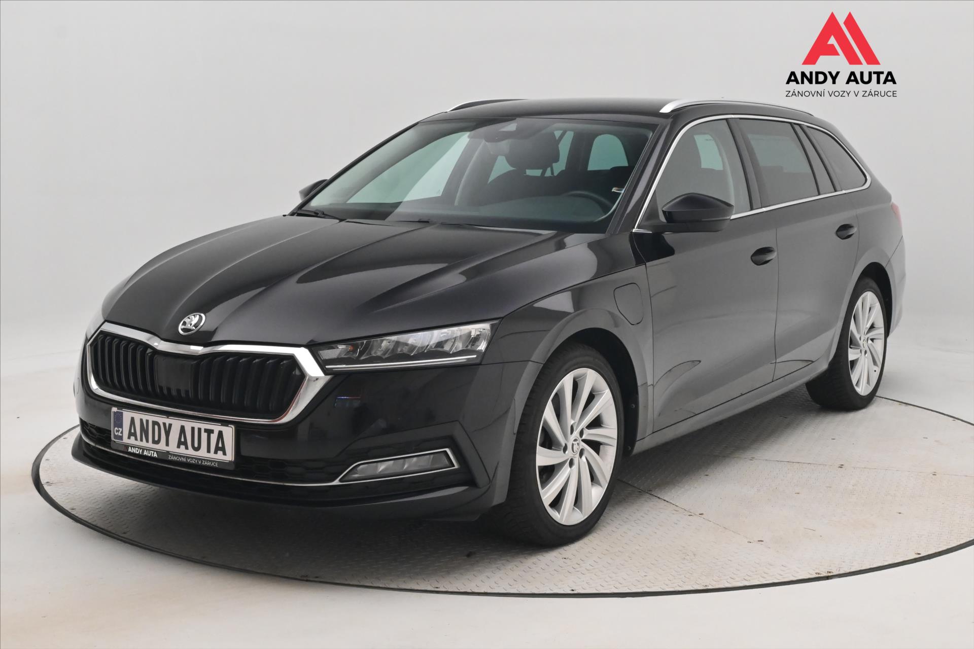 Škoda Octavia 1,4 TSI iV 150kW DSG Style Zár