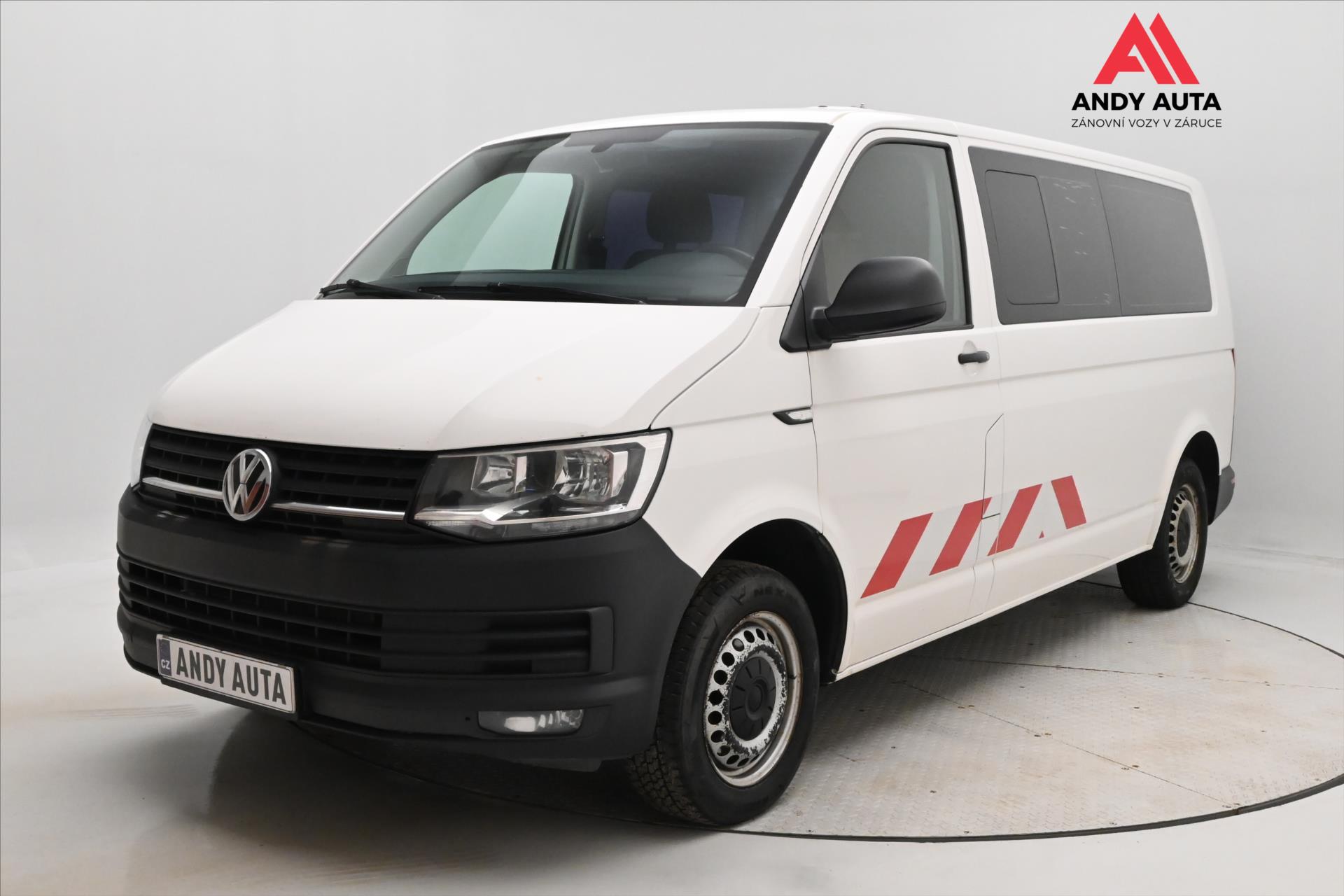 Volkswagen Transporter 2,0 TDI 110 kW 8míst Long Nezá