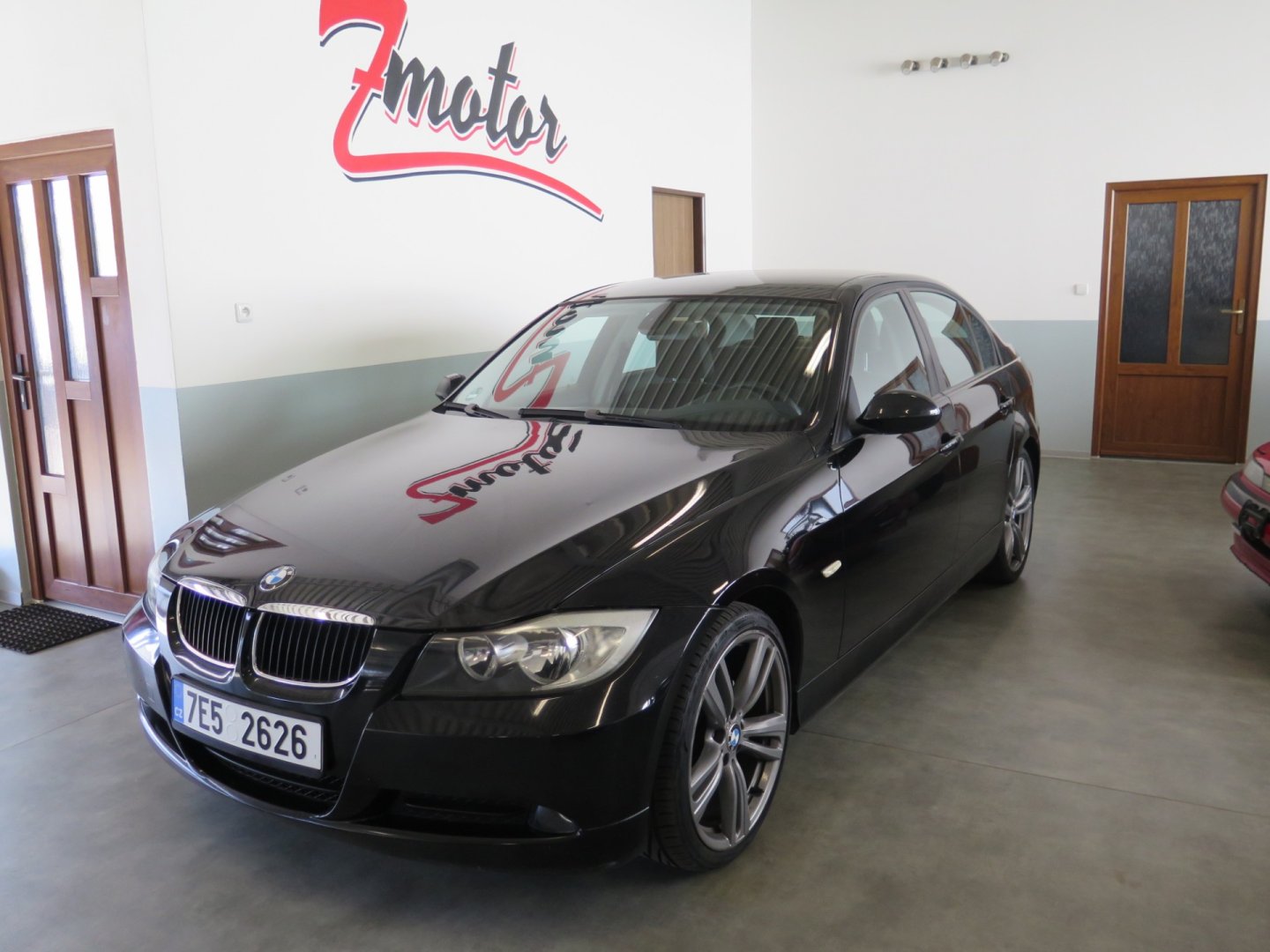 BMW Řada 3 318i,klima,senzory,navi