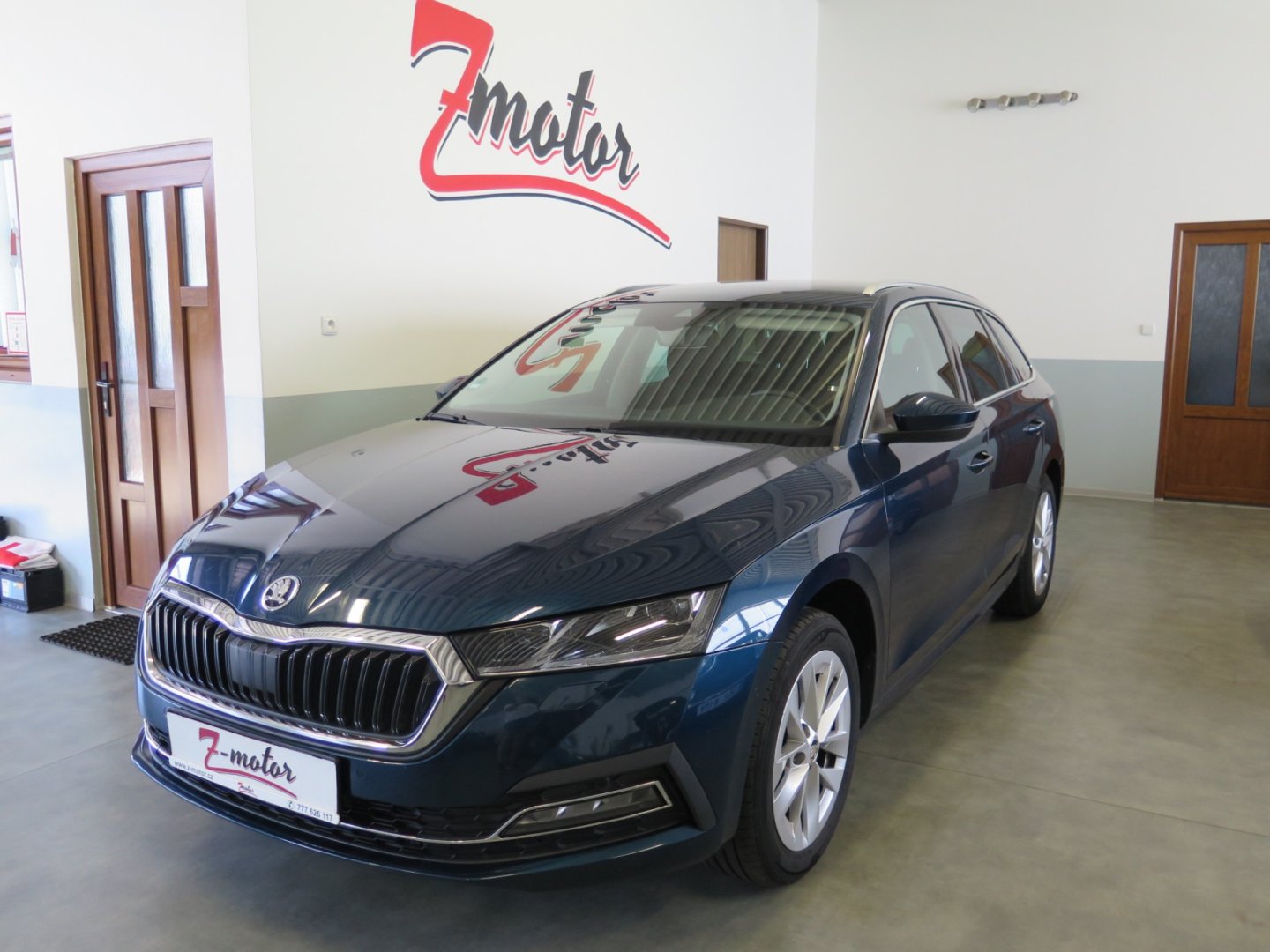 Škoda Octavia 2.0TDI,klima,výhřev,kamera,taž