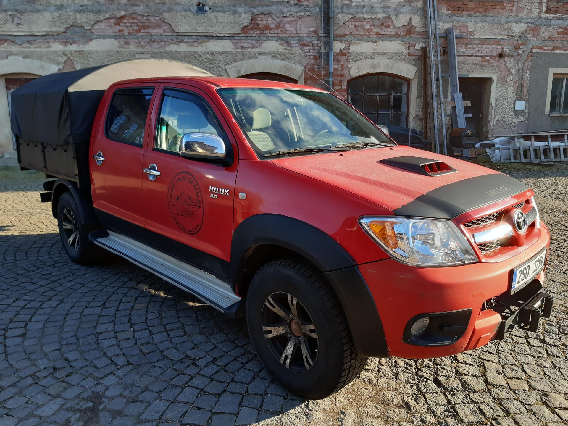 Toyota Hilux 3,0 D-4D 4x4, uzávěrky ARB,DPH