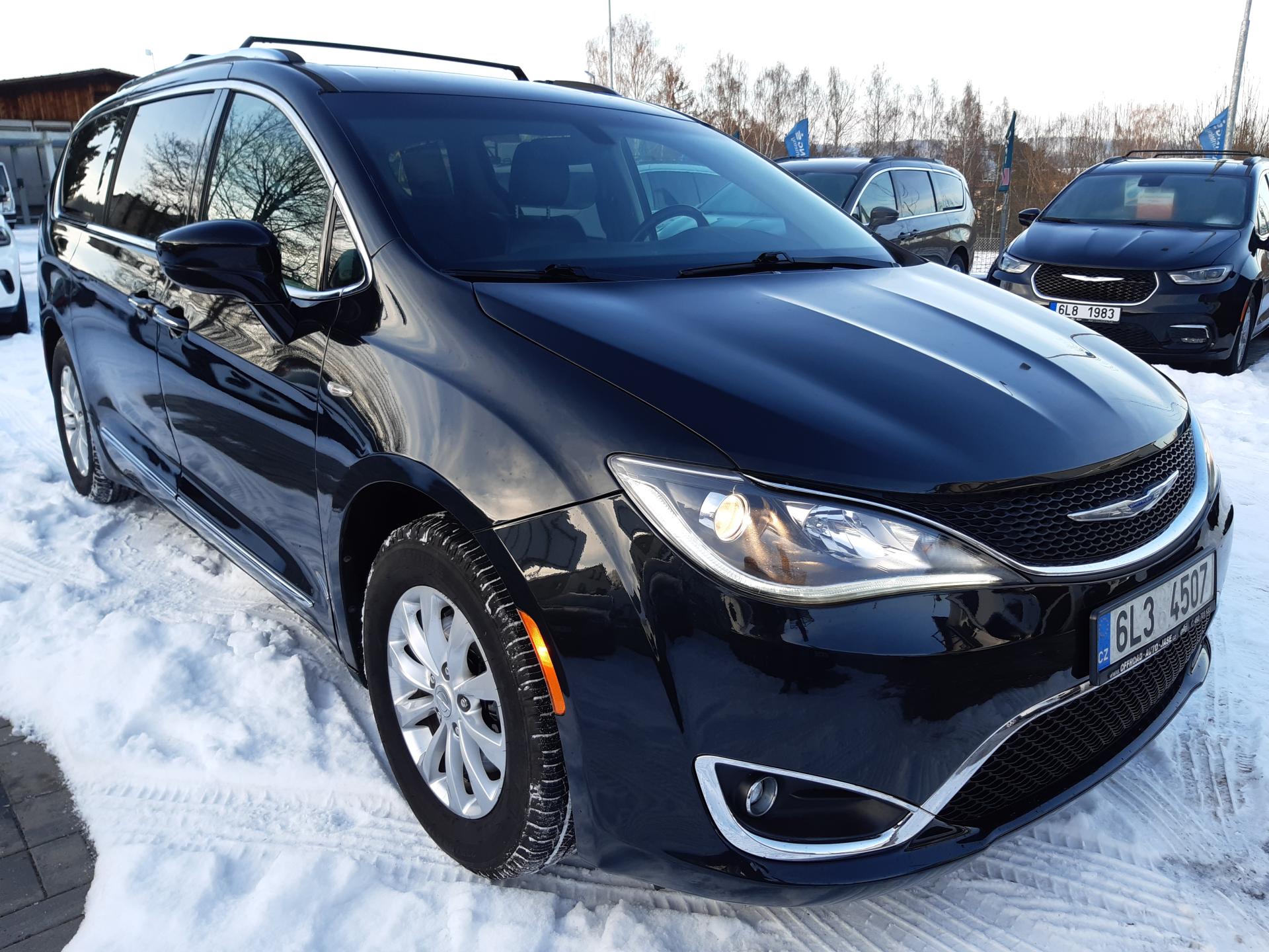 Chrysler Pacifica 3,6L, kůže, 7míst, tažné, LPG