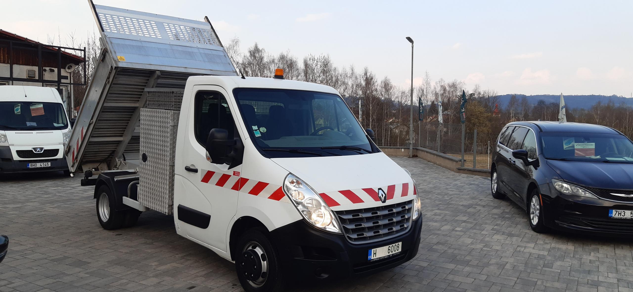 Renault Master 2,5 DCi , tupláky, tažné 3,5t
