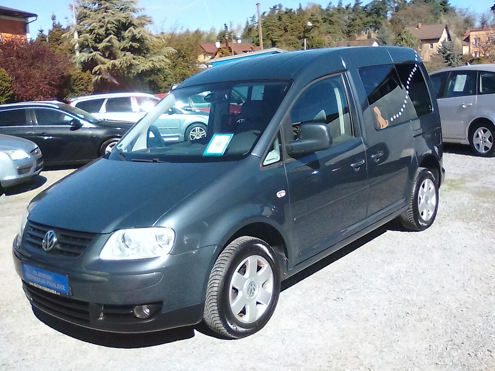 Volkswagen Caddy 1.6i / 75 KW, 2.majitel, závěs