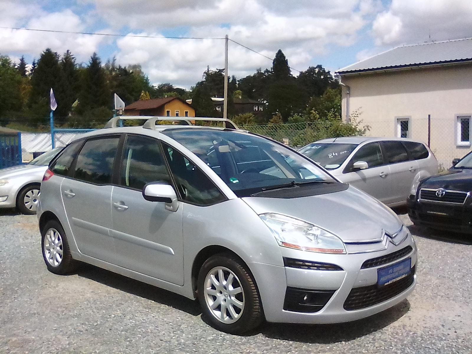 Citroën C4 Picasso 1.8i 16V / 92 kW, závěs