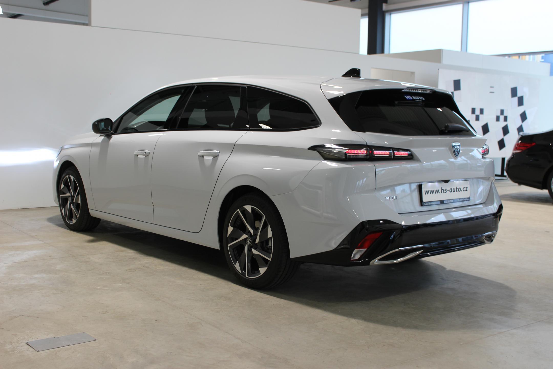 Peugeot 308 Allure Hybrid 136e-DCS6,DPH,ČR