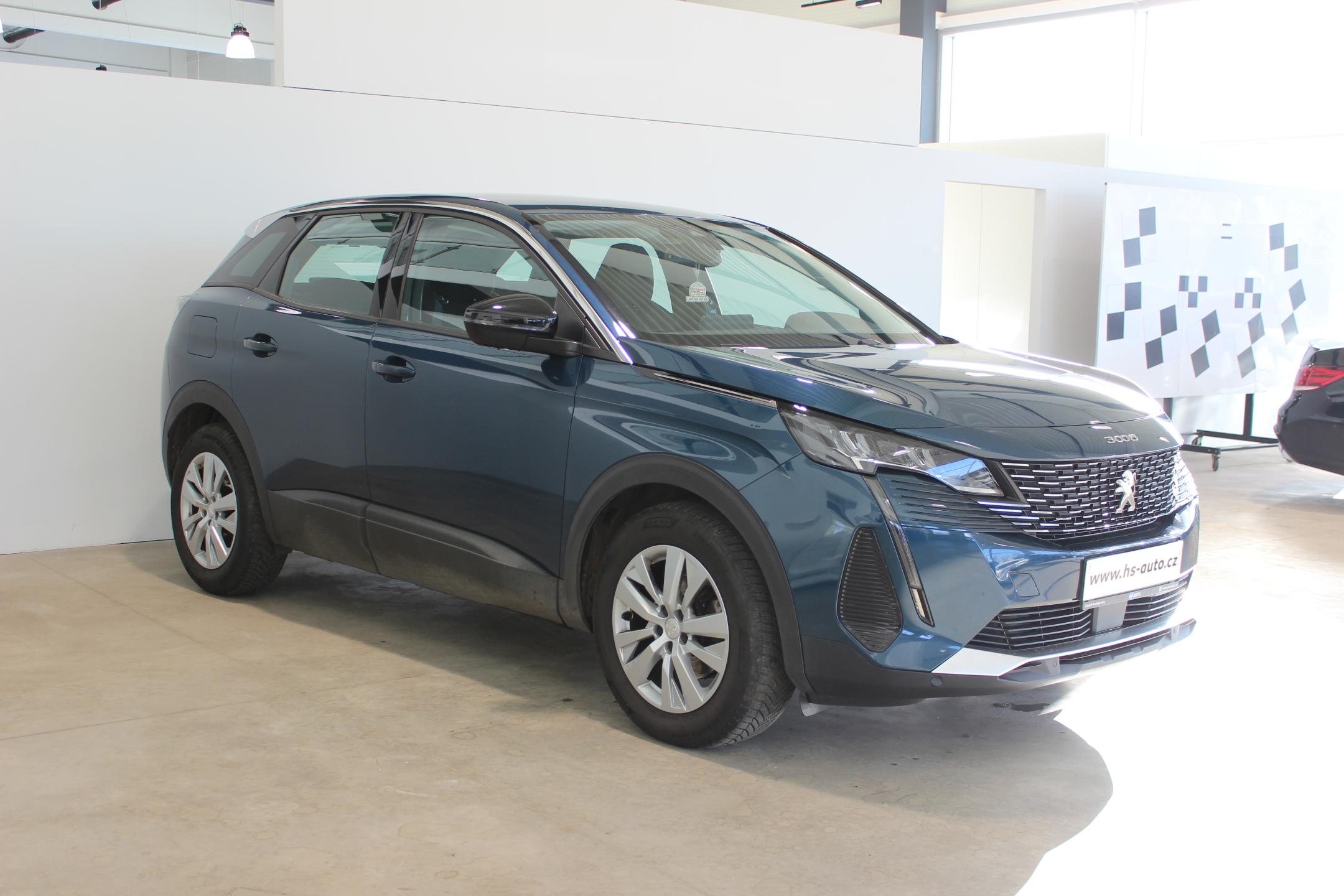 Peugeot 3008 1.5BlueHDi,130HP,ČR,1.maj.