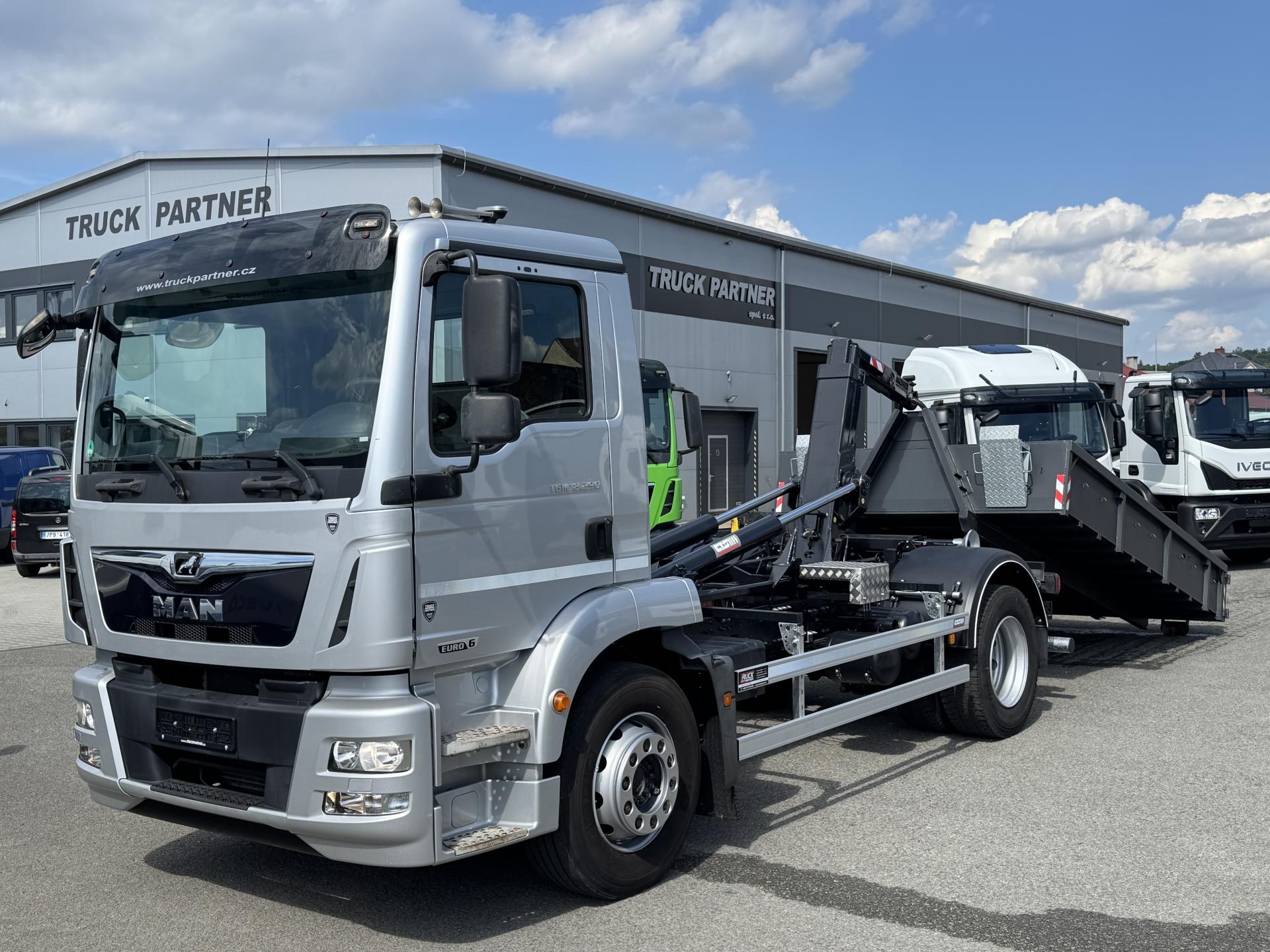 MAN TGM 18.290* KONTEJNER CHARVÁT  CTS