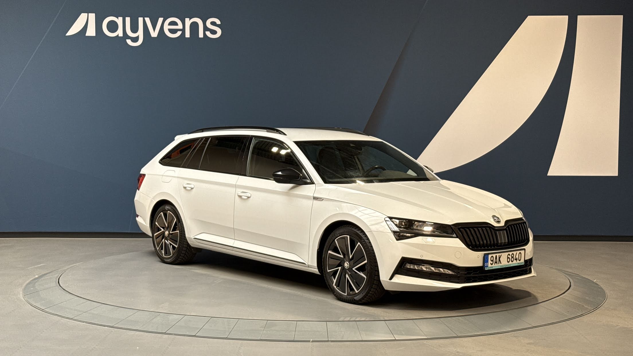 Škoda Superb 2.0 TDI 110kW SportLine Combi